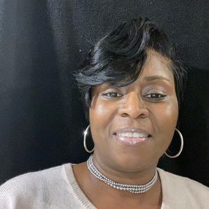 Meet your Posher, Denise